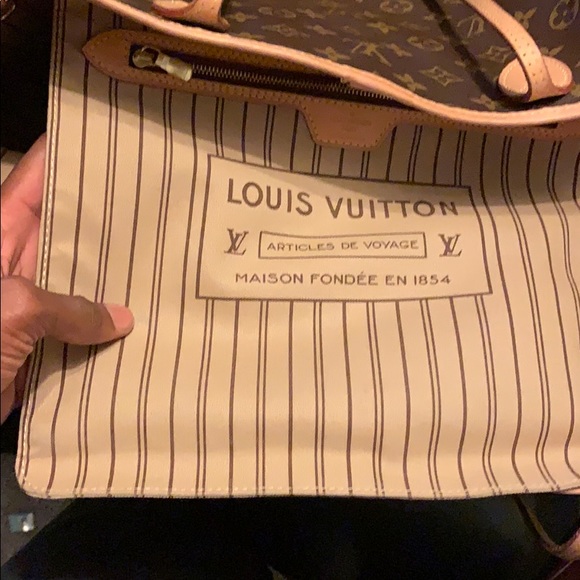 Louis Vuitton bag for a good price - Picture 2 of 4